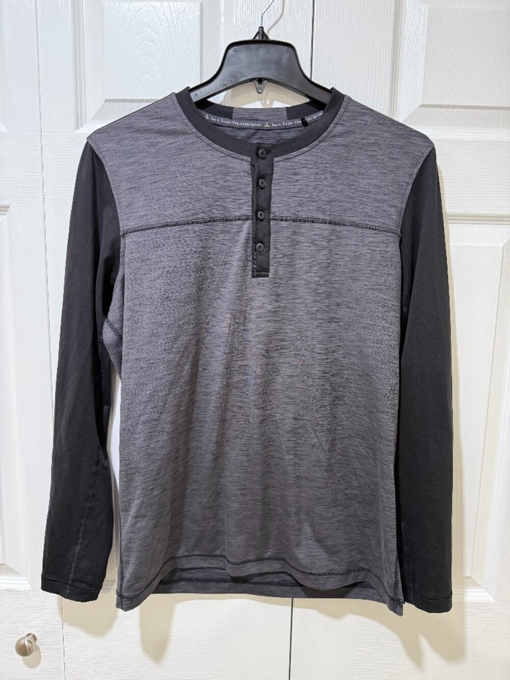 prAna Zylo Henley Activewear Long Sleeve Shirt Gray Black Mens M Medium
